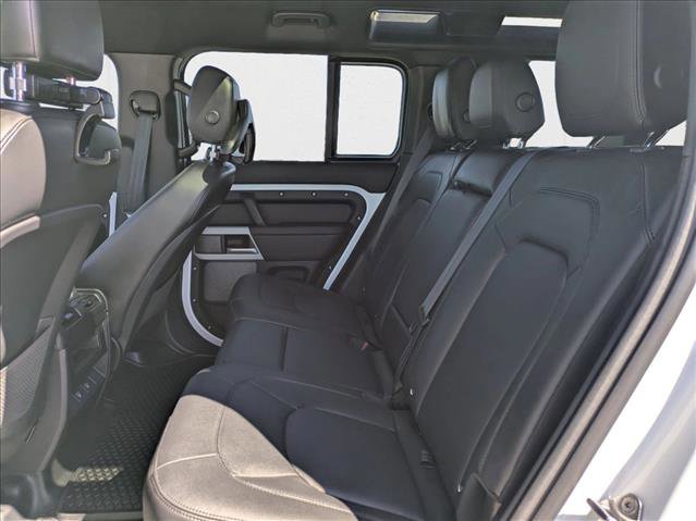 Used 2024 Land Rover Defender 110 S image 18