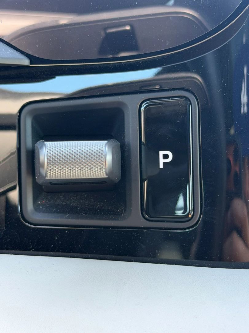 Used 2020 Porsche Taycan 4S image 28