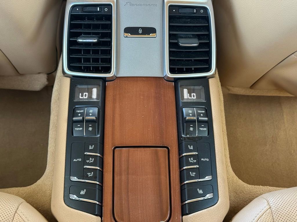 Used 2014 Porsche Panamera RWD image 22