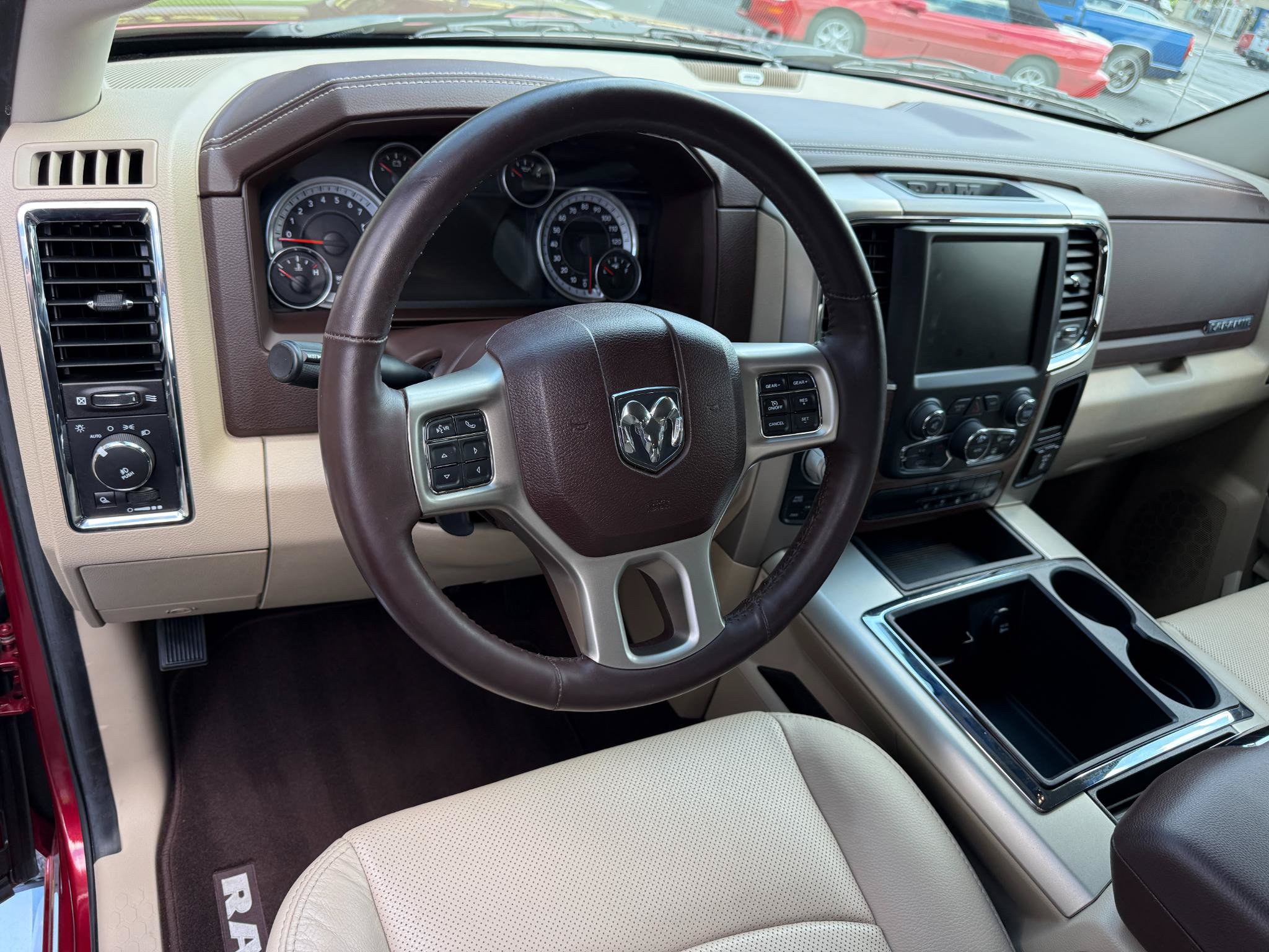 Used 2014 RAM 1500 Laramie w/ Convenience Group AWD/4WD image 14