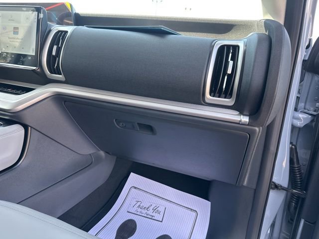 Used 2026 Ford Expedition Active image 12