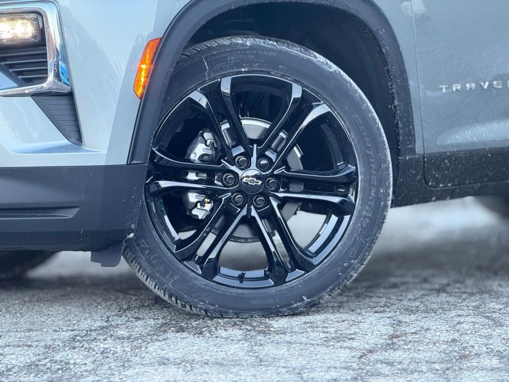 New 2026 Chevrolet Traverse LT w/ Driver Confidence Package image 2