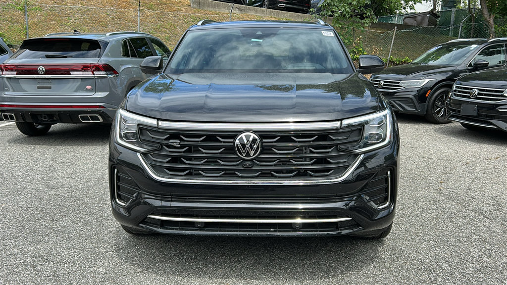 Used 2026 Volkswagen Atlas Cross Sport SEL Premium R-Line AWD/4WD image 2