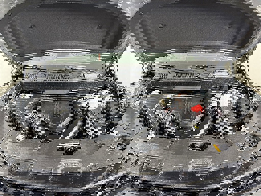 Used 2025 Chevrolet Traverse RS w/ LPO, Floor Liner Package image 25