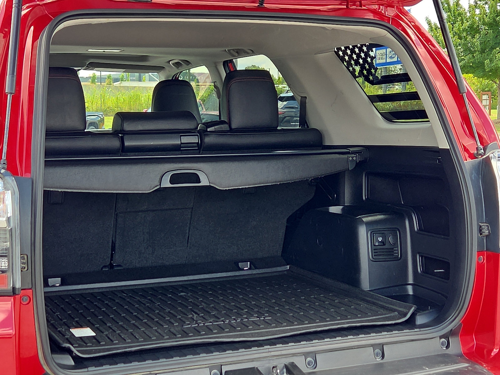 Used 2022 Toyota 4Runner TRD Off-Road Premium w/ Moonroof Package AWD/4WD image 9
