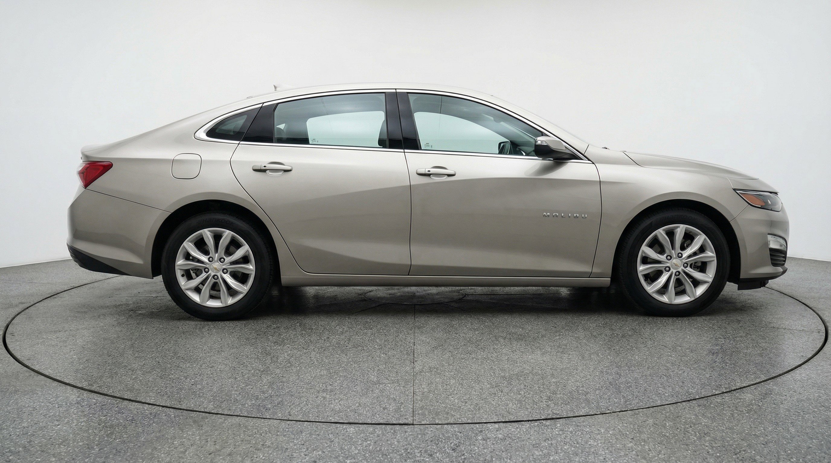 Used 2024 Chevrolet Malibu LT FWD image 11