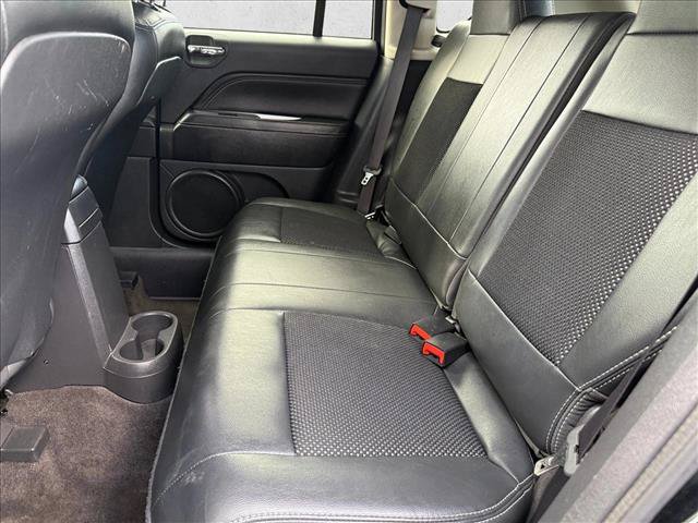 Used 2017 Jeep Compass Latitude AWD/4WD image 18