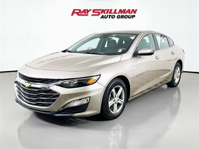 Used 2024 Chevrolet Malibu LT image 3