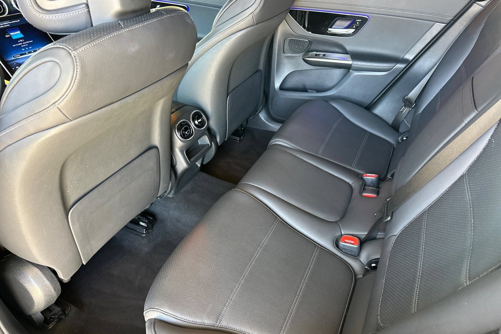 Used 2024 Mercedes-Benz GLC 300 image 15