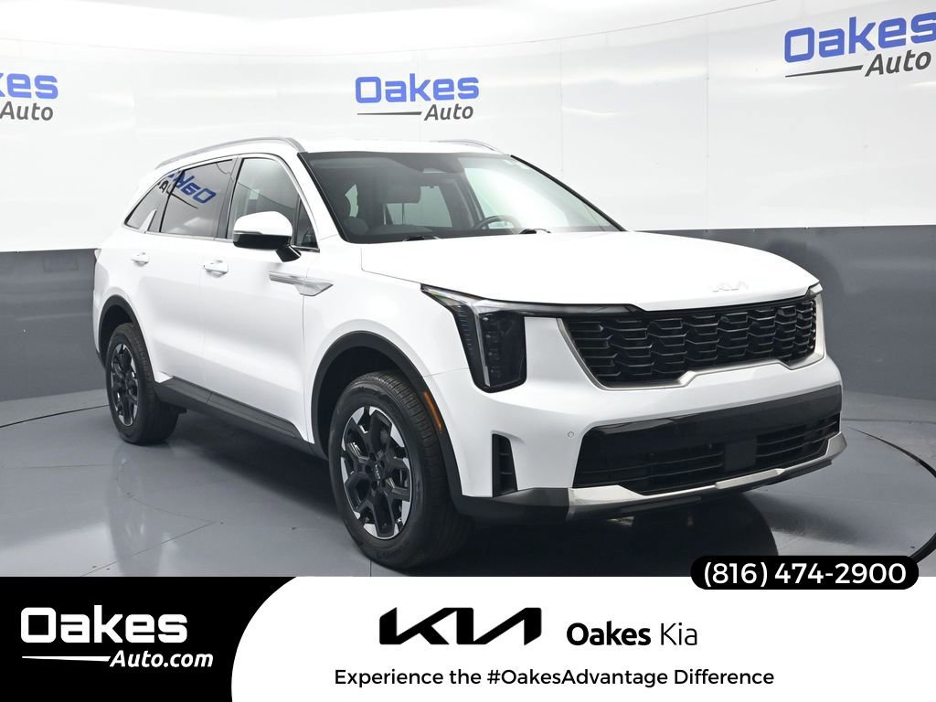 Certified 2026 Kia Sorento S AWD/4WD image 1