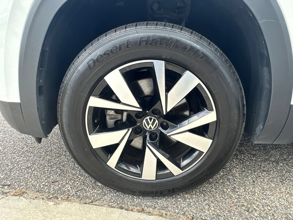 Used 2020 Volkswagen Atlas Cross Sport SE FWD image 29