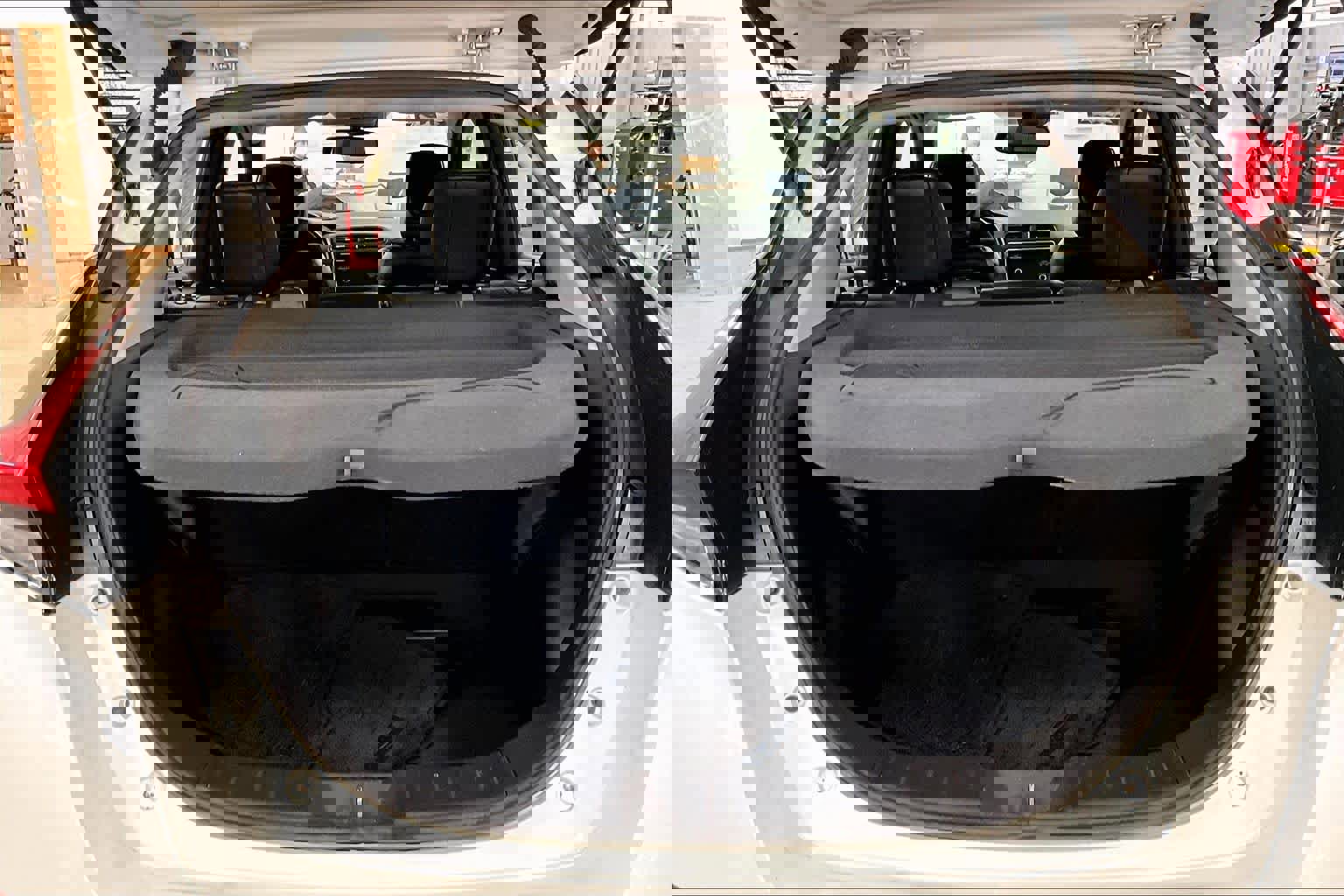 Used 2018 Nissan Leaf SL w/ SL Technology Package image 32