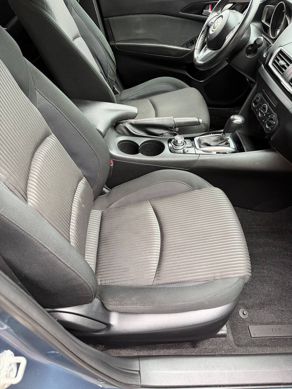 Used 2016 MAZDA MAZDA3 i Touring FWD image 24