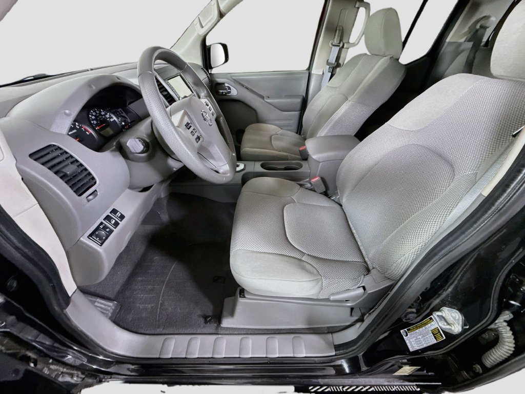 Certified 2021 Nissan Frontier SV w/ Midnight Edition Floor Mats AWD/4WD image 25