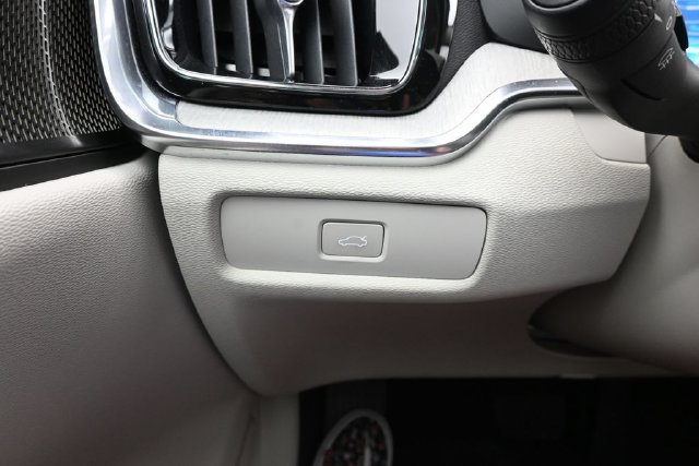 Used 2024 Volvo S60 B5 Plus w/ Climate Package FWD image 27
