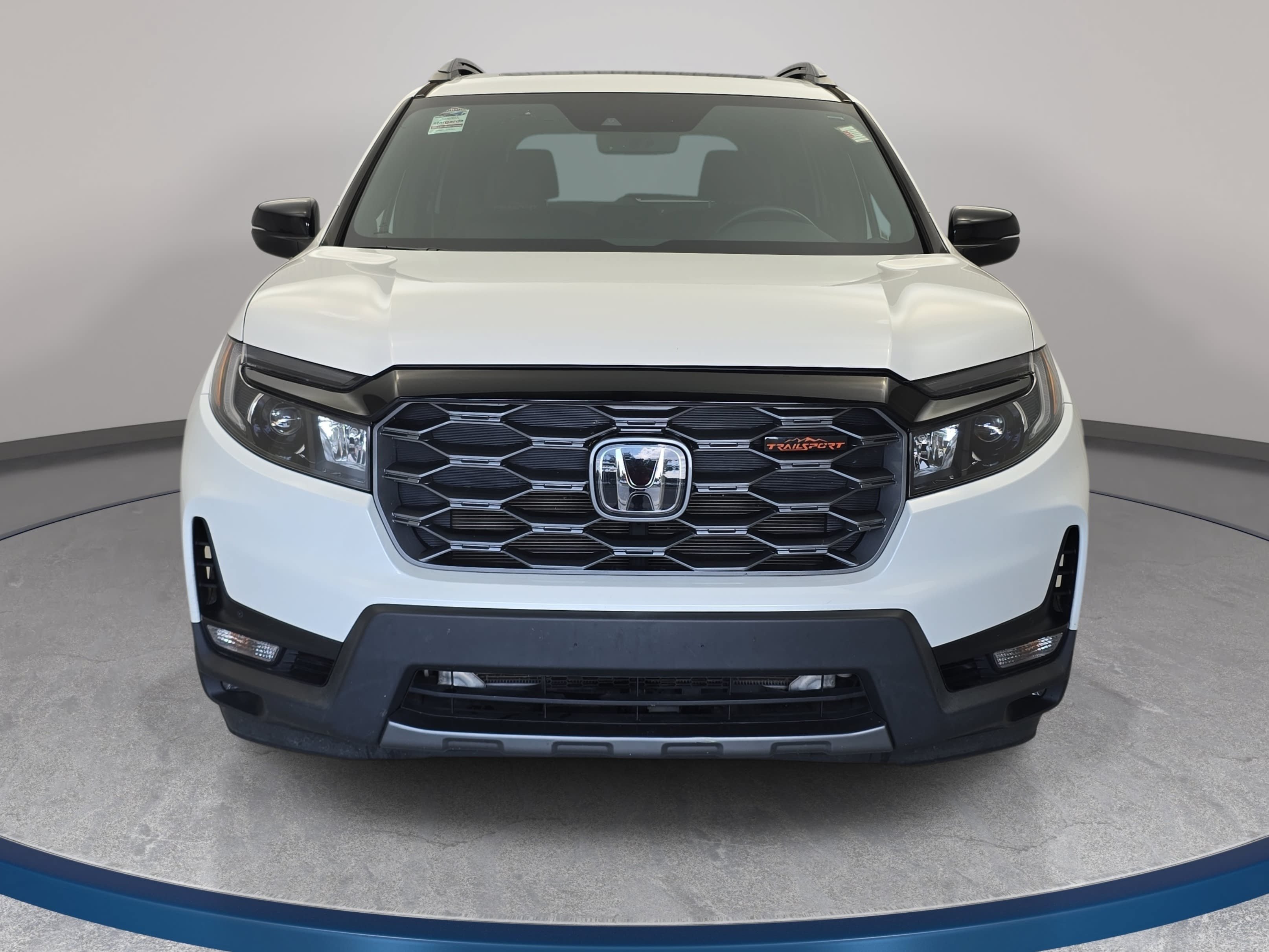 Used 2024 Honda Passport TrailSport image 2