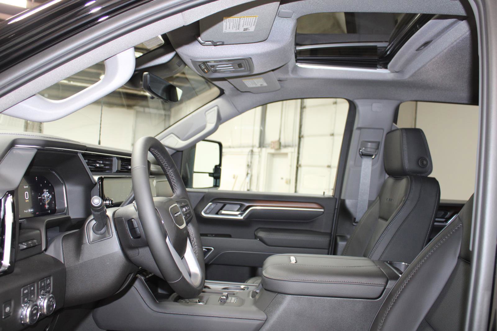 New 2026 GMC Sierra 2500 Denali w/ Denali Reserve Package image 36