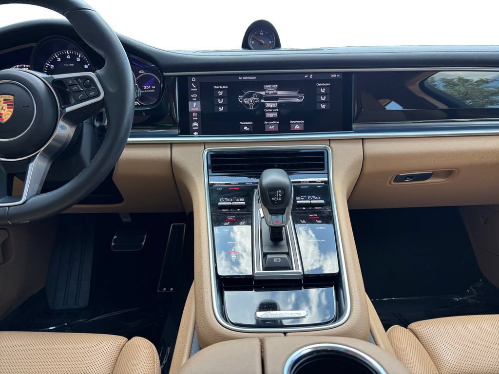 Used 2018 Porsche Panamera 4S AWD/4WD image 11