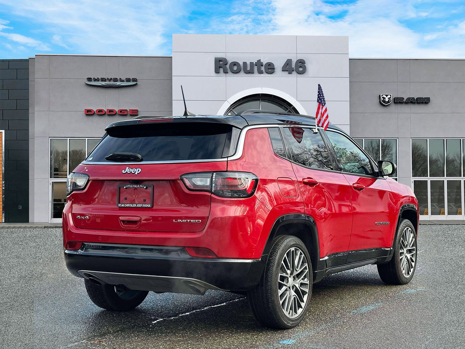 Used 2023 Jeep Compass Limited w/ Elite Group image 5