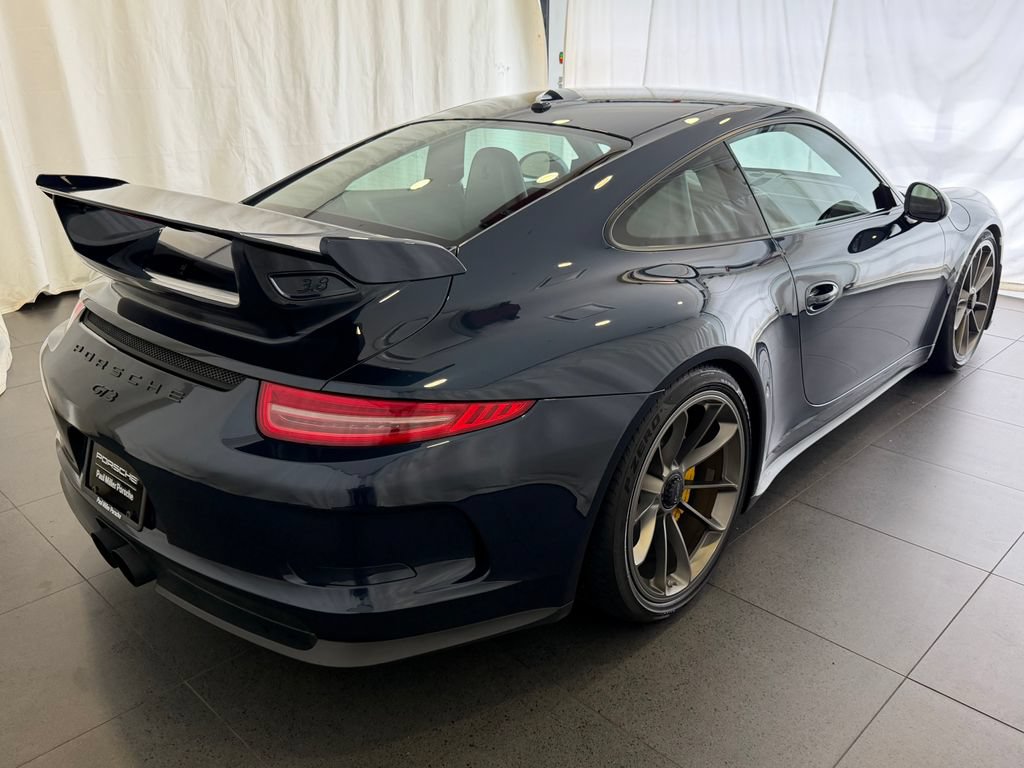 Certified 2015 Porsche 911 GT3 RWD image 9