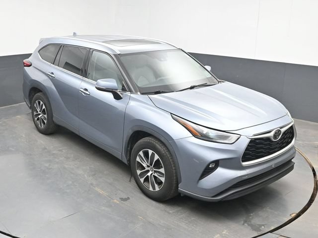 Used 2021 Toyota Highlander XLE FWD image 35