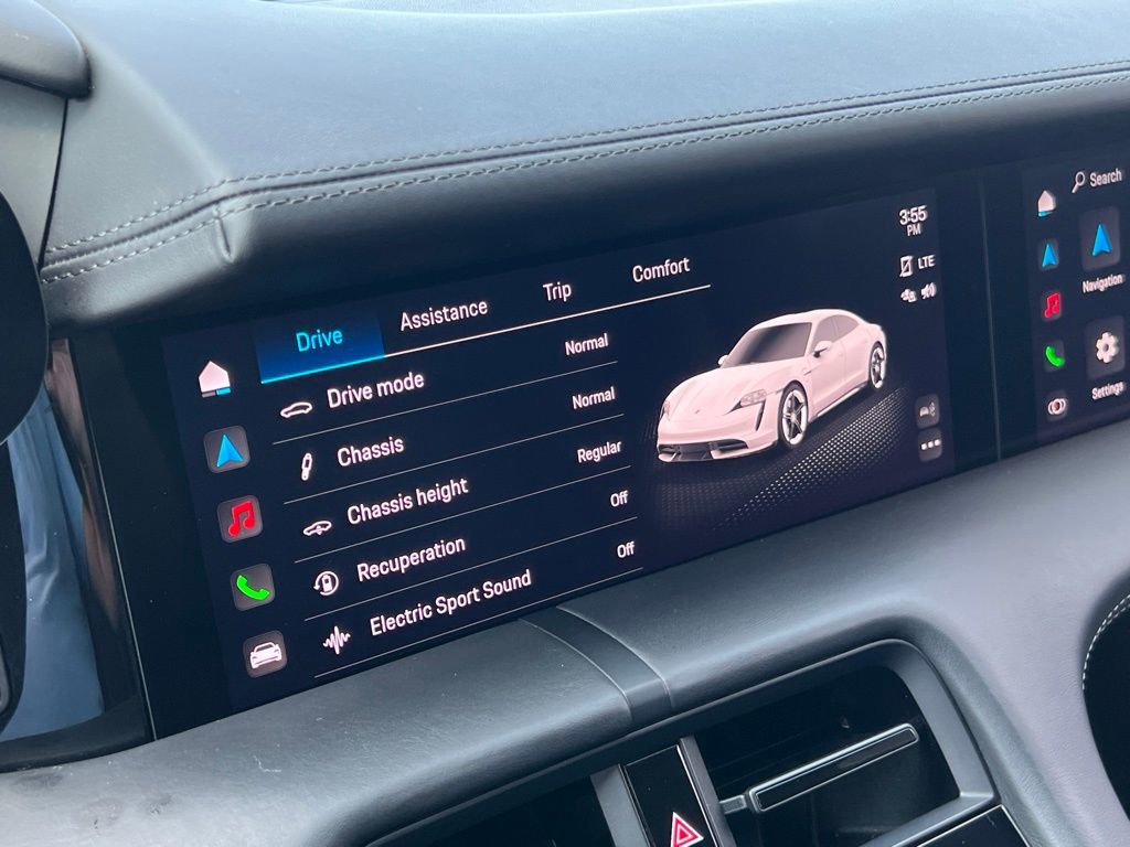 Used 2022 Porsche Taycan GTS image 25