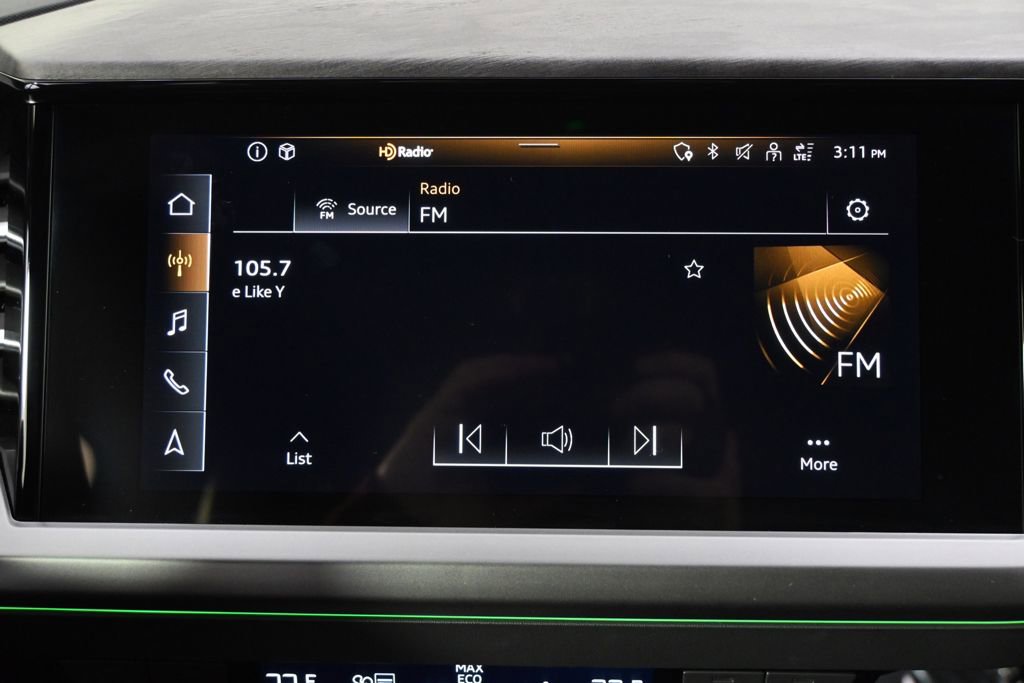 Used 2022 Audi Q4 e-tron Prestige image 28