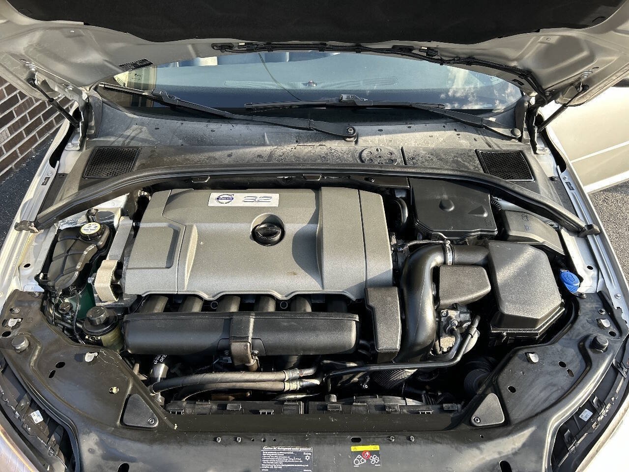 Used 2008 Volvo V70 FWD image 19