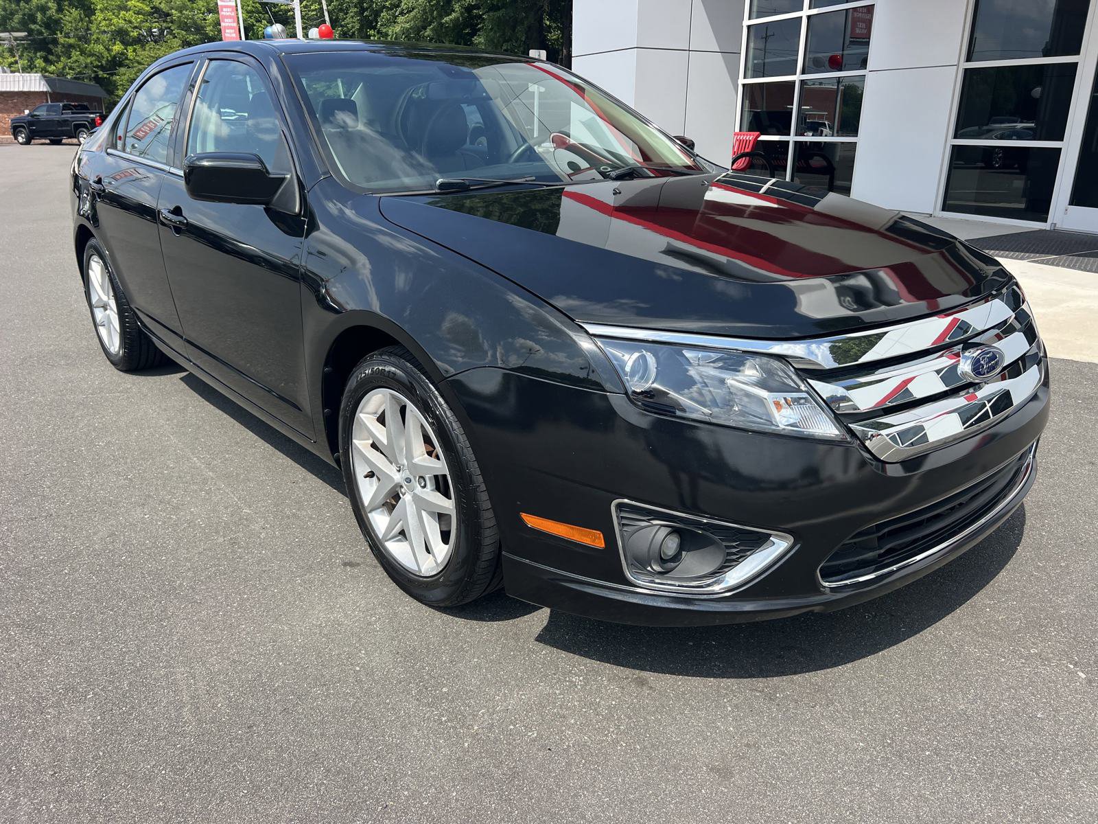 Used 2012 Ford Fusion SEL image 2