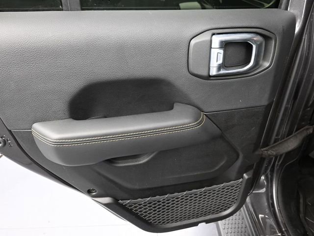 Used 2025 Jeep Wrangler Sahara image 33