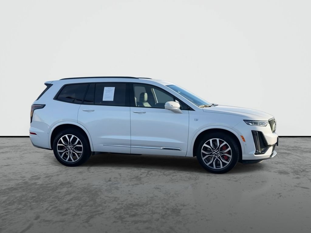 Certified 2025 Cadillac XT6 Sport w/ Platinum Package AWD/4WD image 9