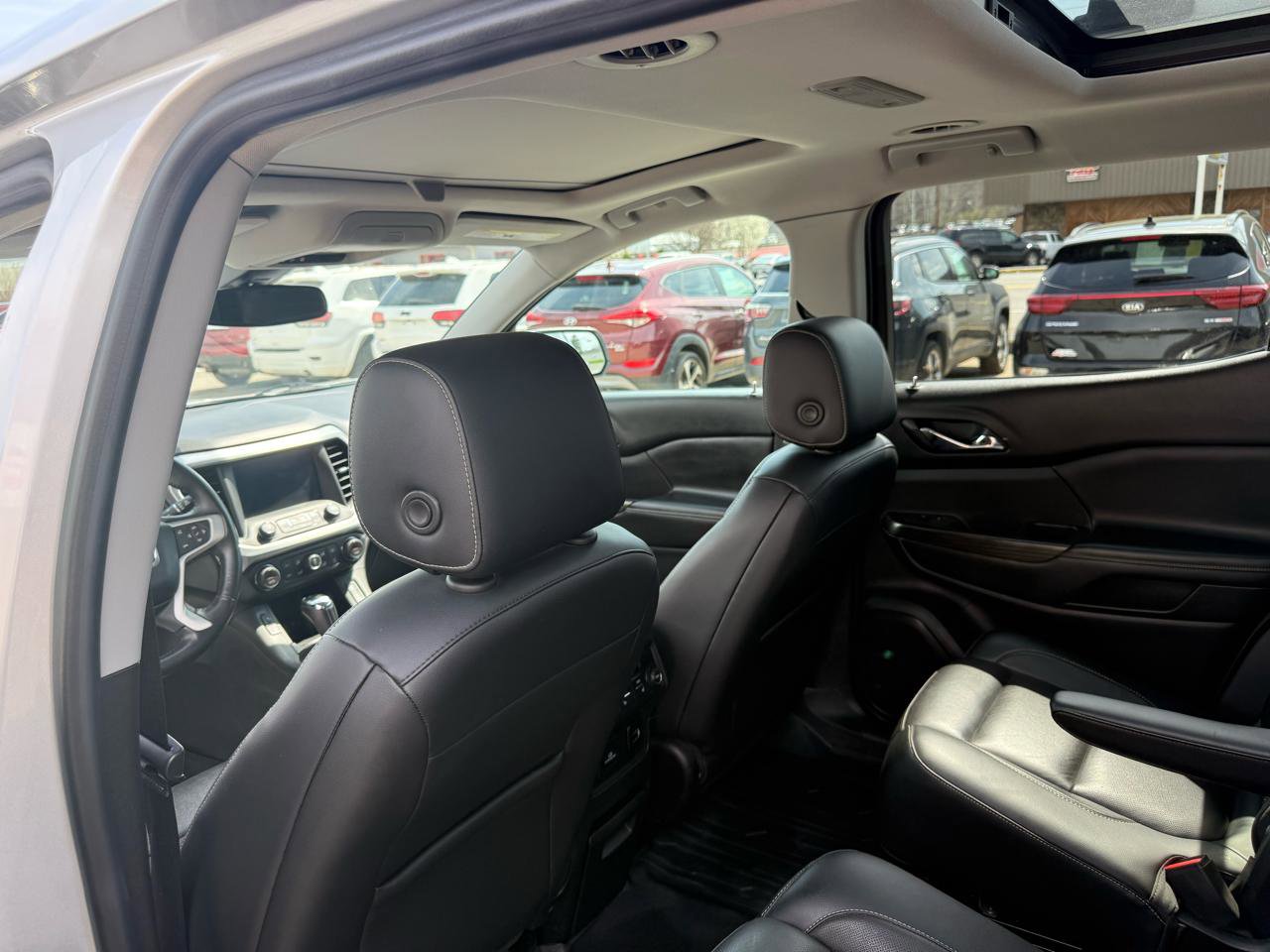 Used 2017 GMC Acadia SLT AWD/4WD image 31