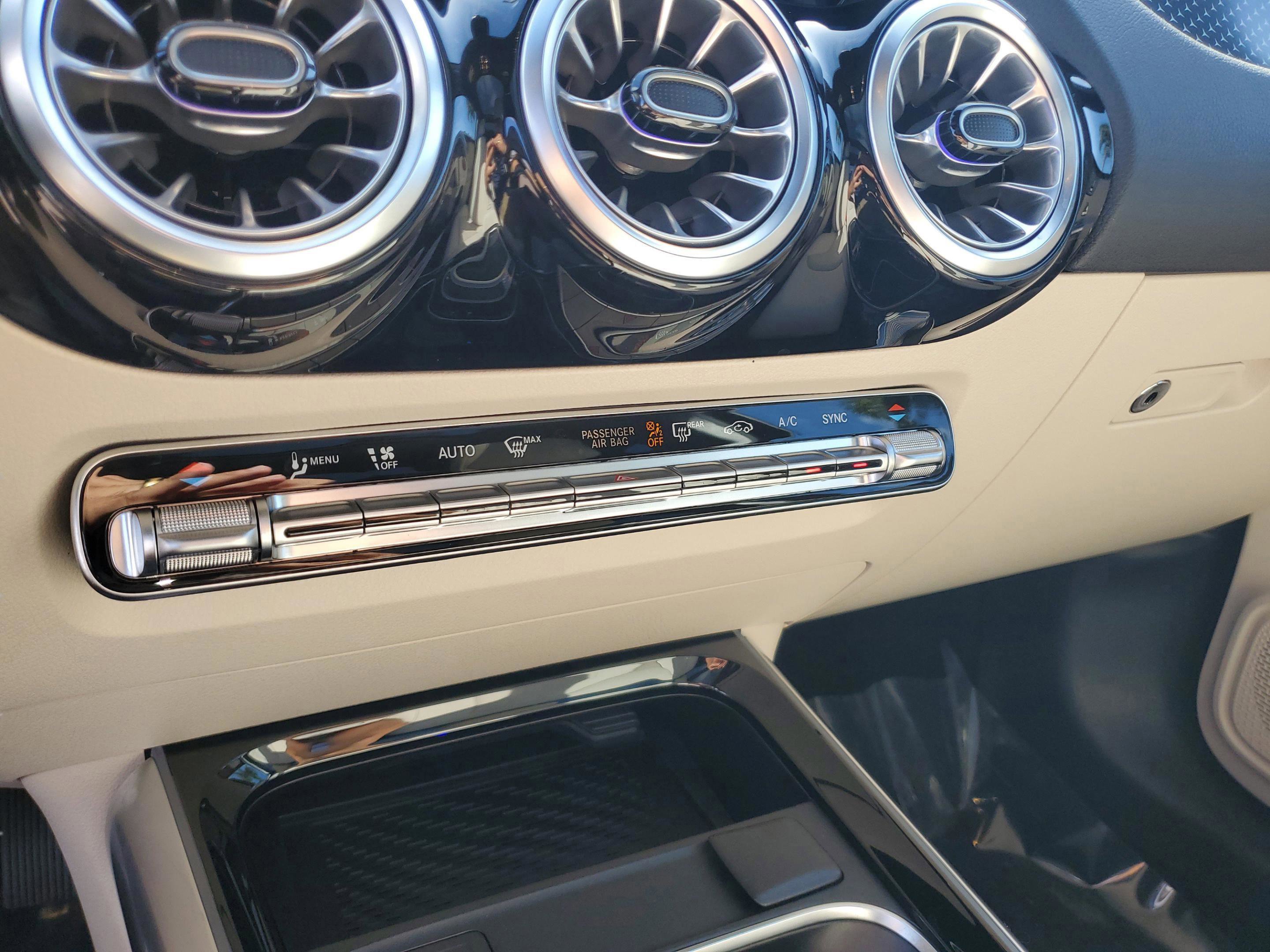 Used 2025 Mercedes-Benz GLA 250 image 15