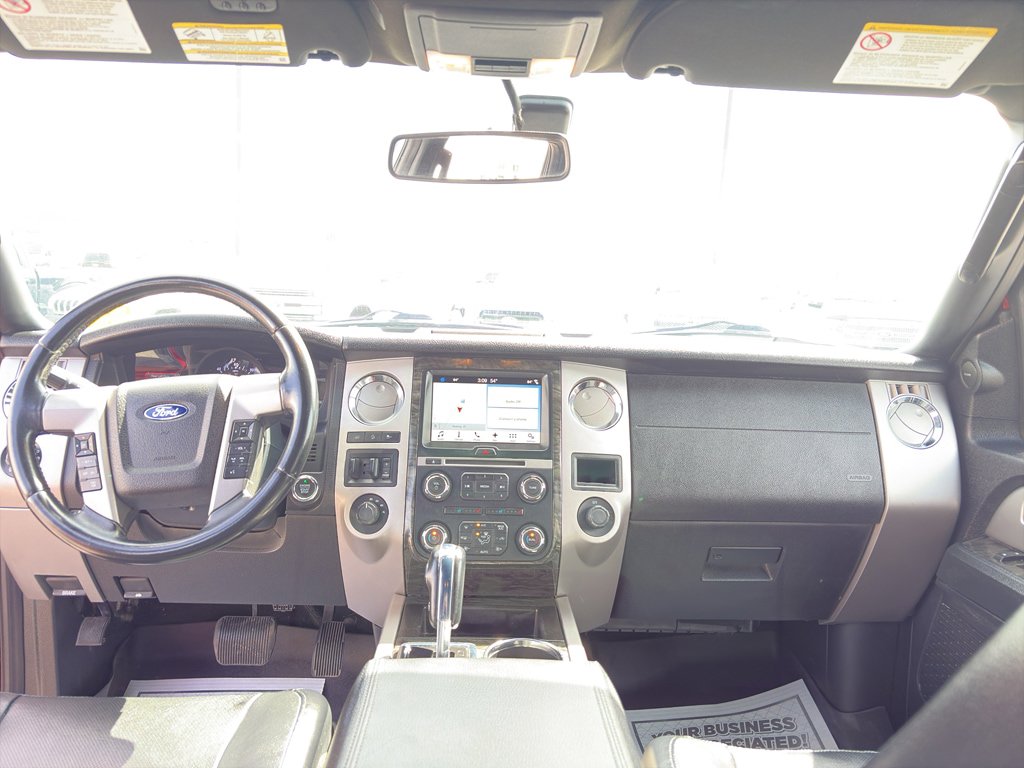 Used 2017 Ford Expedition EL Limited w/ Equipment Group 301A AWD/4WD image 21