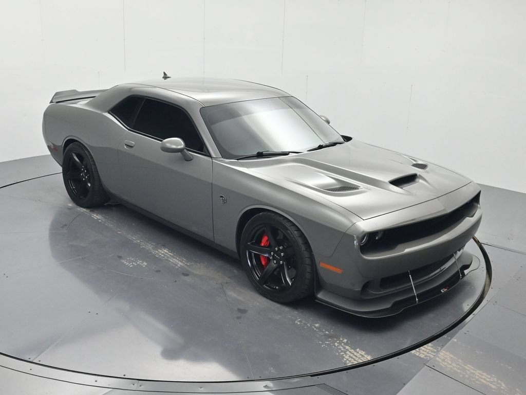 Used 2017 Dodge Challenger SRT Hellcat RWD image 31