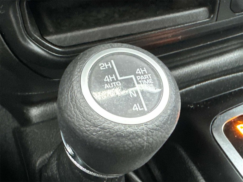 Used 2023 Jeep Wrangler Unlimited image 24