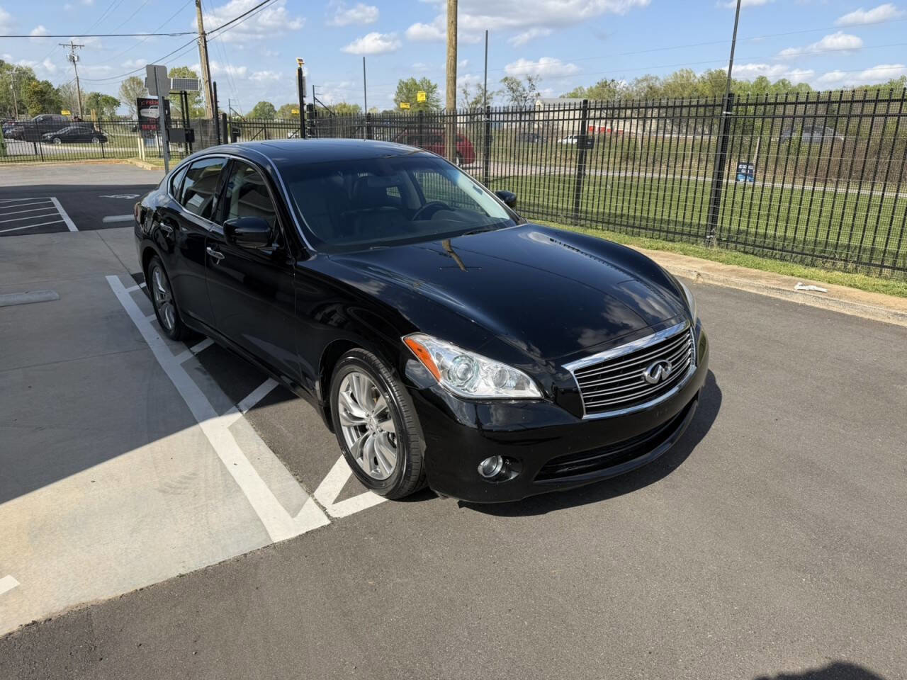 Used 2013 INFINITI M37 w/ Premium Pkg RWD image 8