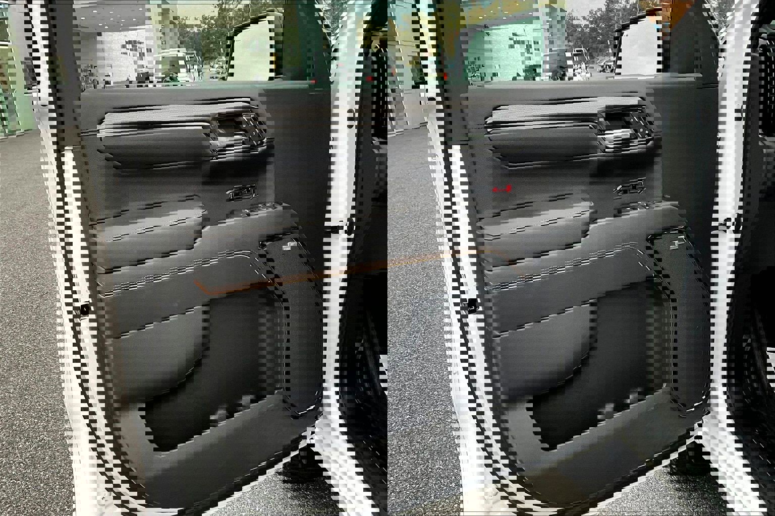 Certified 2022 GMC Sierra 1500 AT4 w/ AT4 Premium Package image 19