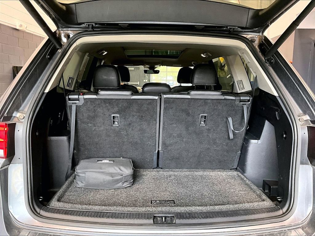 Used 2022 Volkswagen Atlas SEL Premium image 26