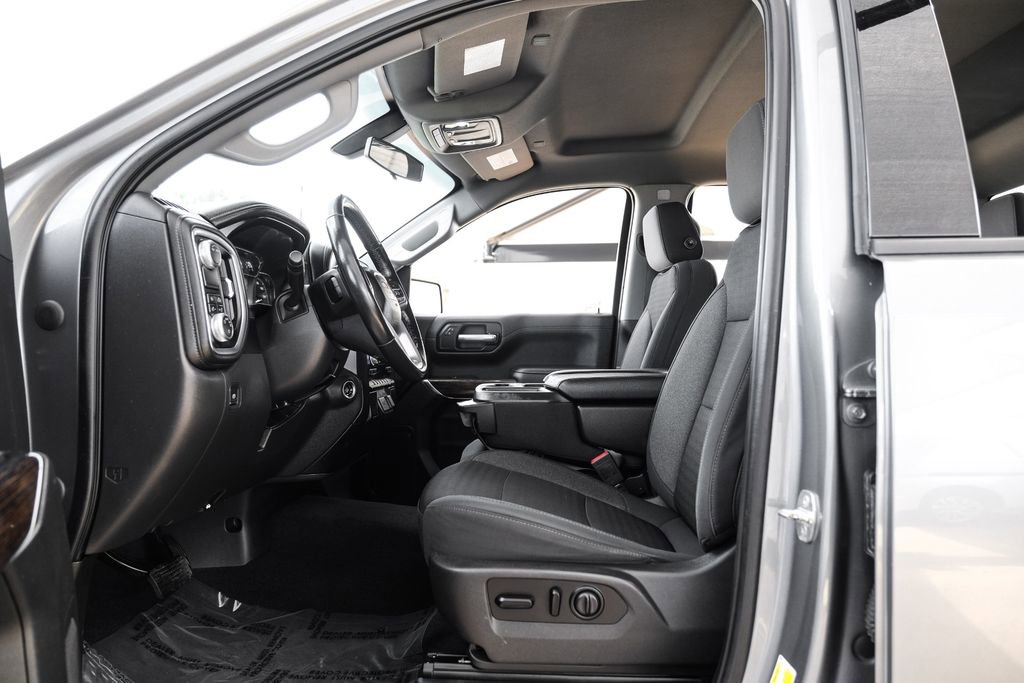 Used 2020 GMC Sierra 1500 Elevation w/ Elevation Value Package RWD image 3