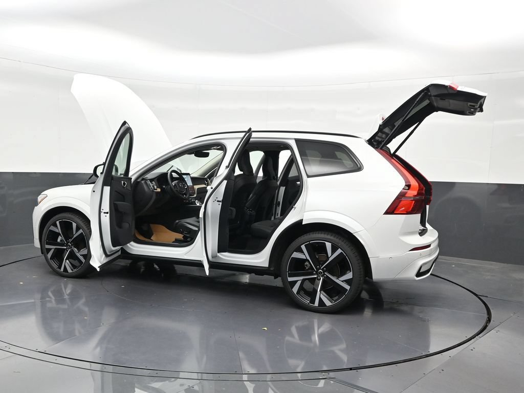 New 2026 Volvo XC60 B5 Ultra AWD/4WD image 32