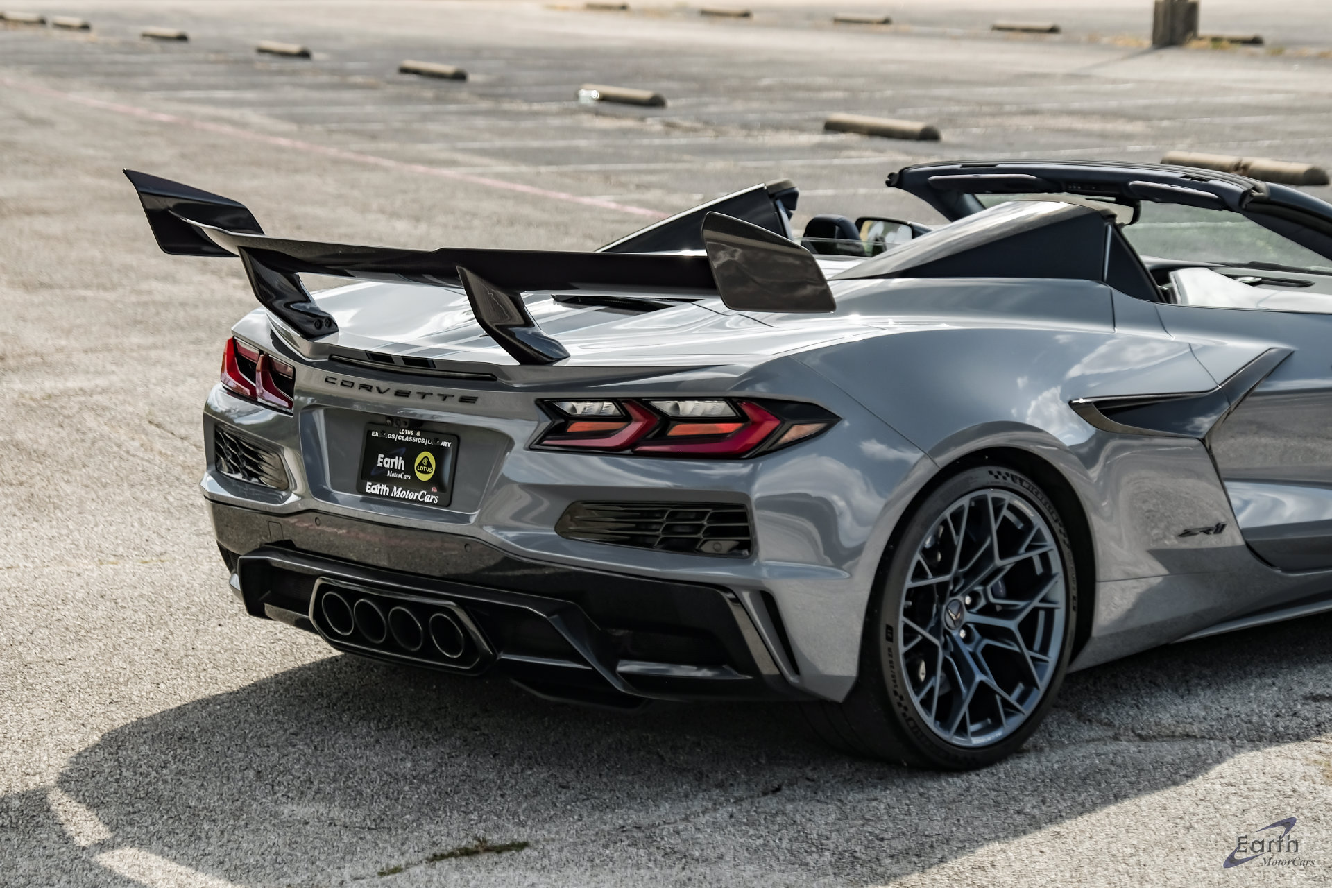 Used 2025 Chevrolet Corvette ZR1 w/ ZR1 Carbon Fiber Aero Package RWD image 27