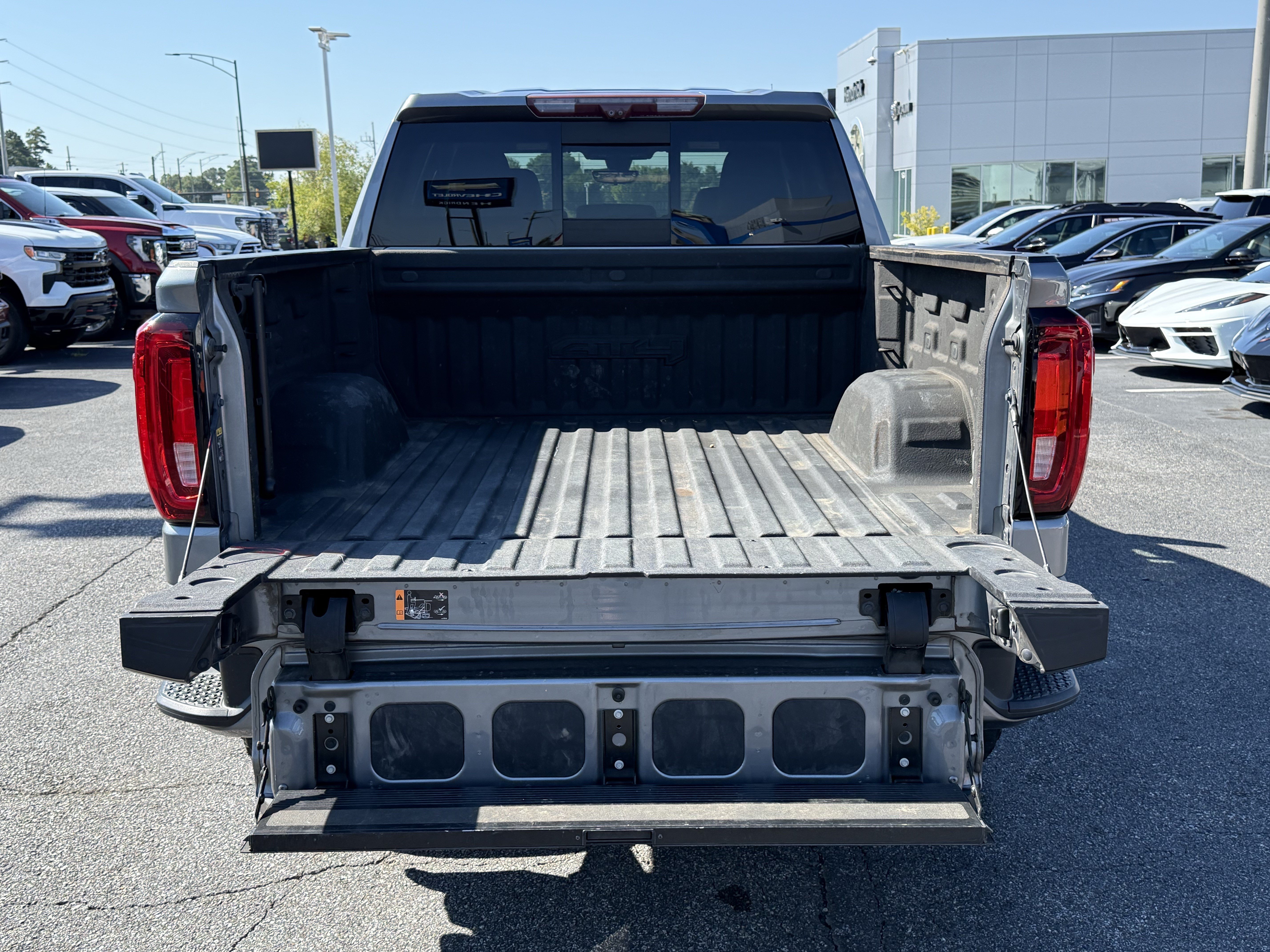 Used 2020 GMC Sierra 1500 AT4 w/ AT4 Premium Package AWD/4WD image 34