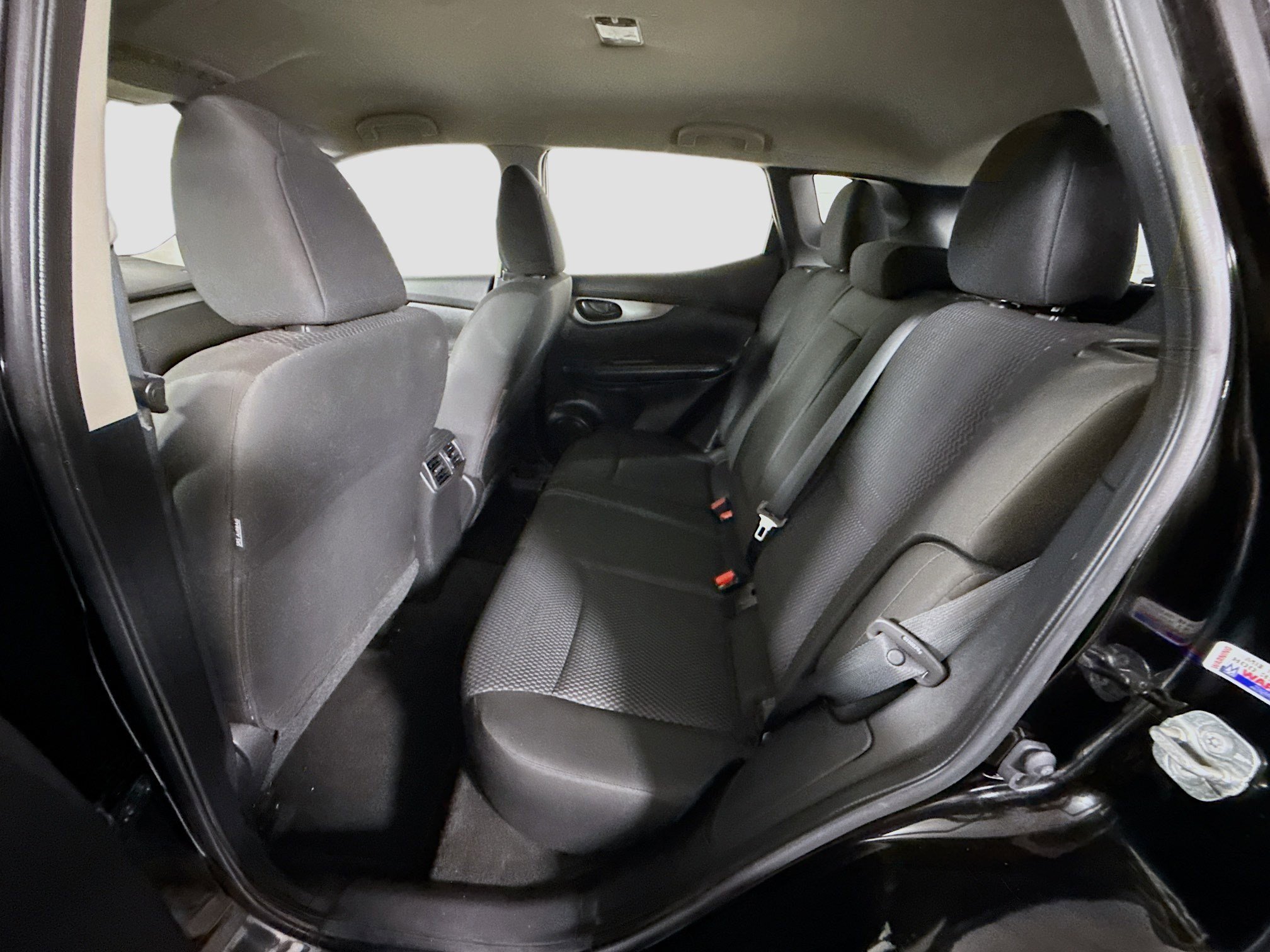 Used 2020 Nissan Rogue Sport S image 24