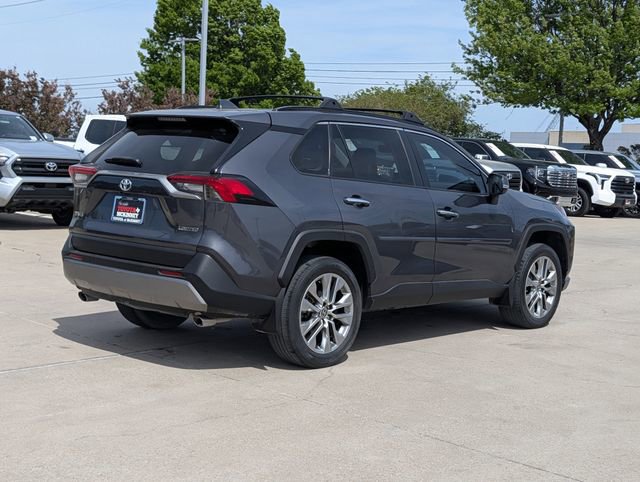 Used 2022 Toyota RAV4 Limited image 6