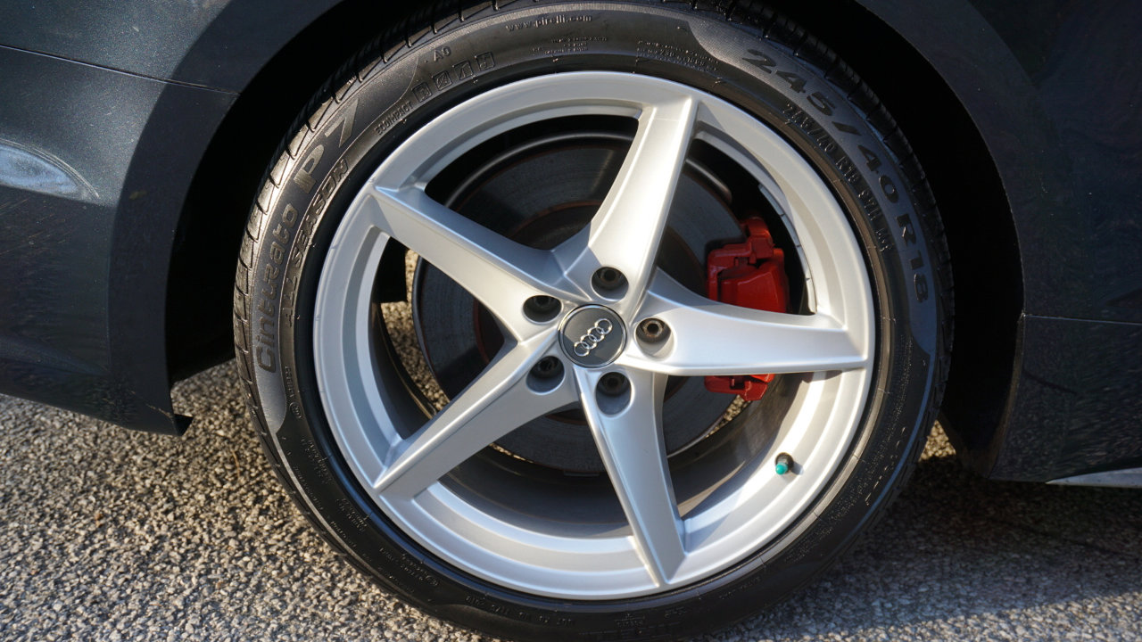 Used 2018 Audi A5 2.0T Premium w/ S Line Sport Package image 11