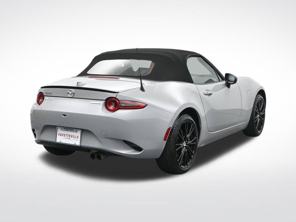 Used 2025 MAZDA MX-5 Miata Club RWD image 6