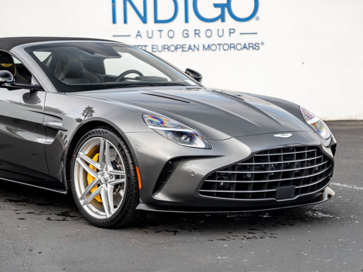 Used 2026 Aston Martin V8 Vantage Convertible RWD image 7