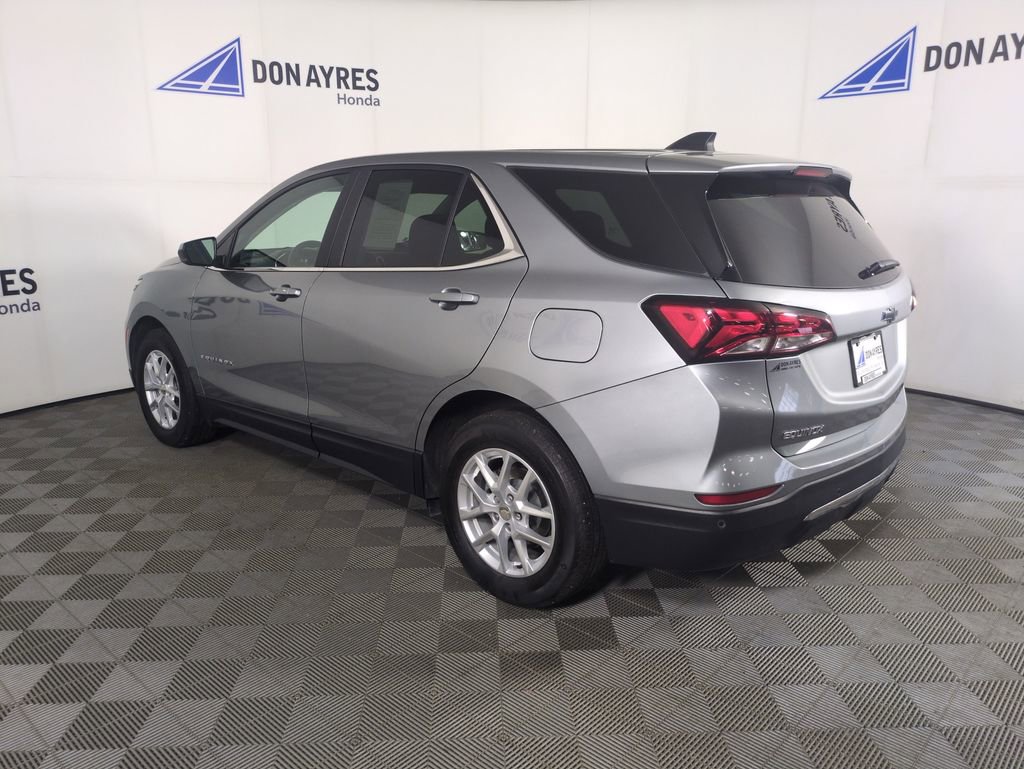 Used 2023 Chevrolet Equinox LT image 3