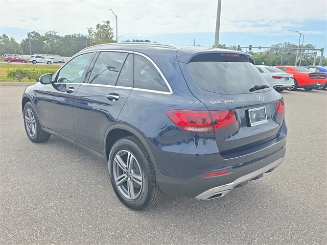 Used 2022 Mercedes-Benz GLC 300 4MATIC image 3